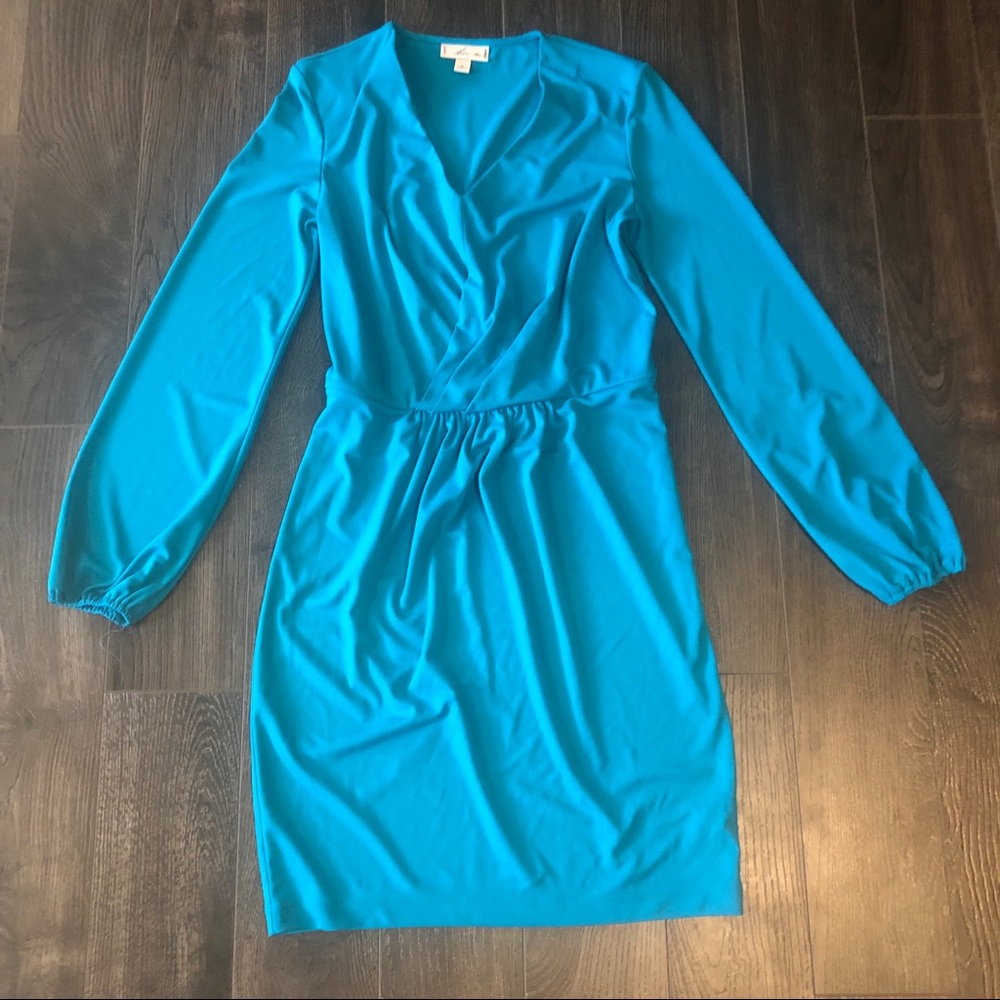 Crossover- Wrap Style Dress - Picture 6 of 7